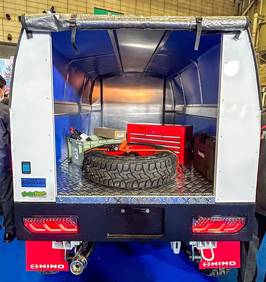 オリジナル荷台の中も完成度の高いミニレンジャー。