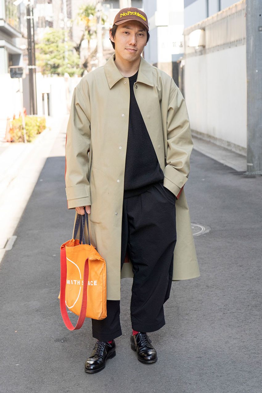 足元が垢抜ける着こなしテク3選をスナップで！ 無造作ロールアップ、カラーソックスetc. - 2枚目の画像