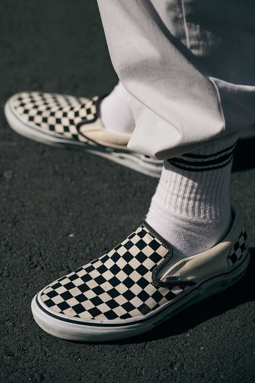 足元が垢抜ける着こなしテク3選をスナップで！ 無造作ロールアップ、カラーソックスetc. - 6枚目の画像