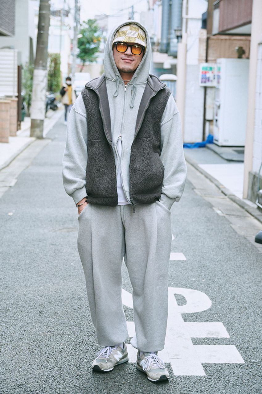 「パーカ」コーデにちょっとした変化を。格好いい大人たちはベストをプラス！ - 6枚目の画像