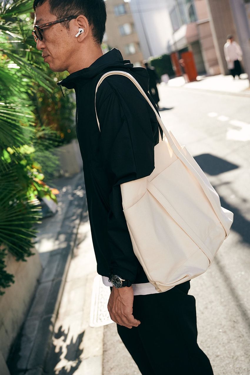 街角人気、絶好調！「オーラリー」のアイテム、みんなどう使う？アウター、インナーetc. - 8枚目の画像