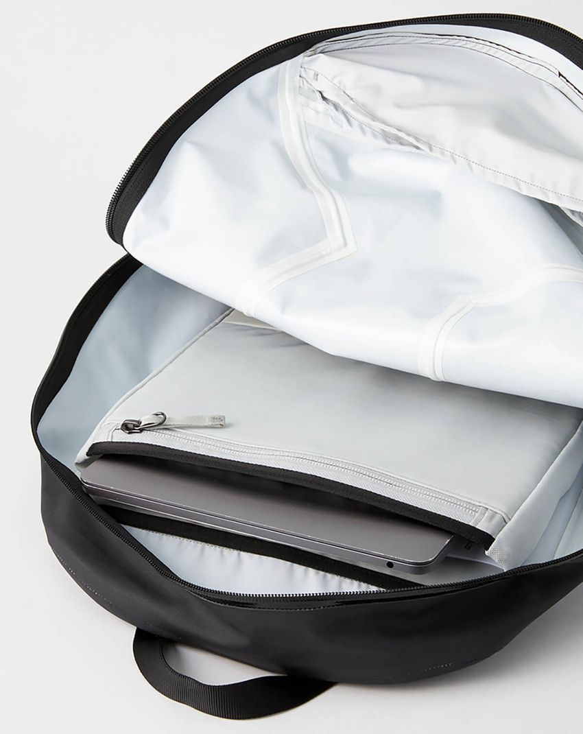 【小物編】パタゴニア、ダイワ ピア、アークetc.“ゴープコア”に最適な黒アイテム5選！ - 4枚目の画像