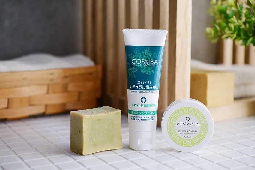 コパイバでつくった石鹸、歯磨き粉、パーム