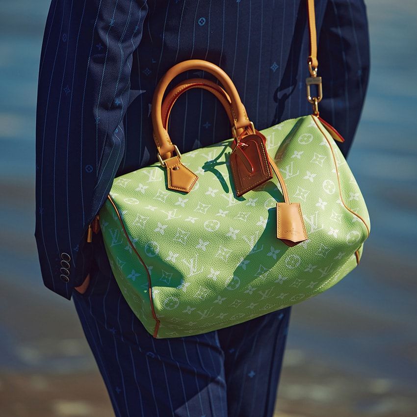 バッグ150万7000円／ルイ・ヴィトン
