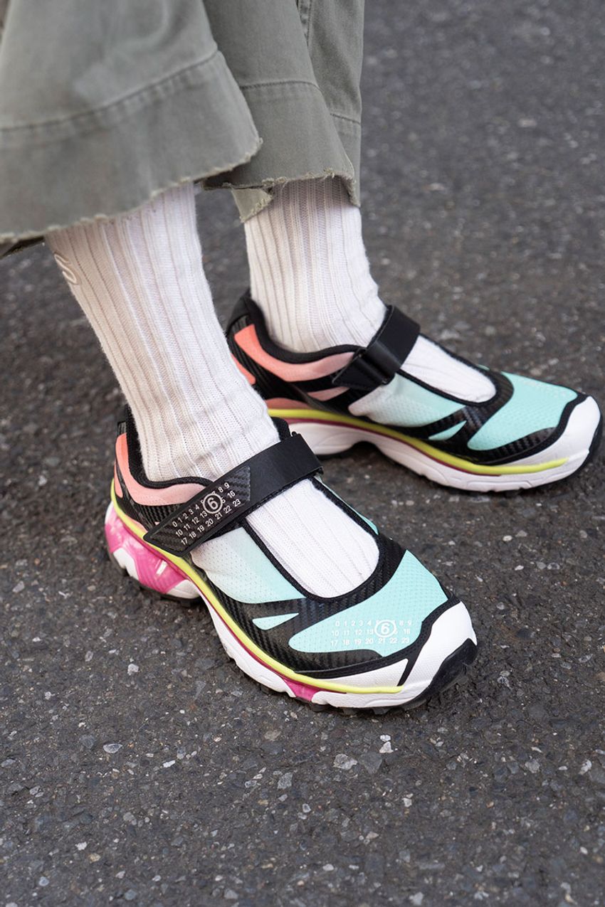 モードの雄「メゾン マルジェラ」。“これ見よがし”じゃなくコーデに取り入れた3名の洒落者たち - 9枚目の画像