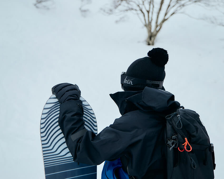 美品 BURTON FRAGMENT NUG 142 藤原ヒロシ スノーボード 藤原ヒロシ率いるFRAGMENTとのコラボレーションで生まれた至高の