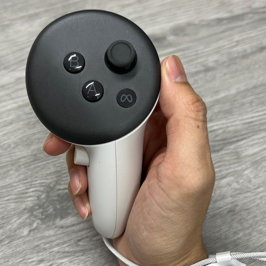 操作に使用するコントローラー