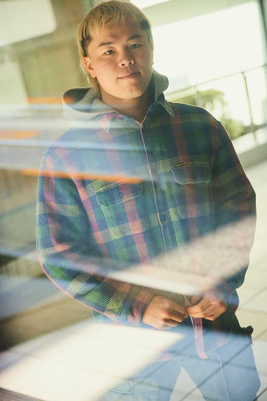 「私服見せてください」那須川天心に突撃パパラッチ！古着デニム、クロムハーツ仕様のスニーカーを愛用中だった - 43枚目の画像