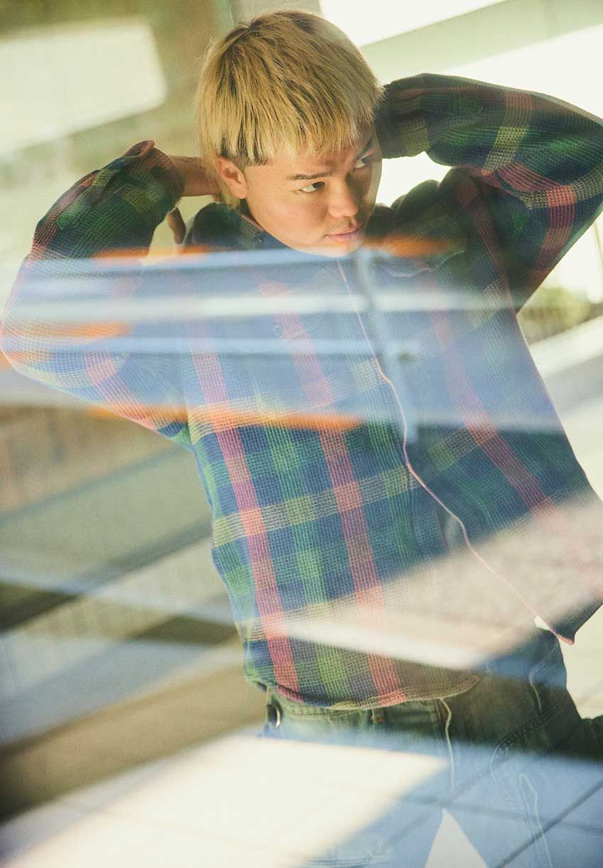 「私服見せてください」那須川天心に突撃パパラッチ！古着デニム、クロムハーツ仕様のスニーカーを愛用中だった - 41枚目の画像