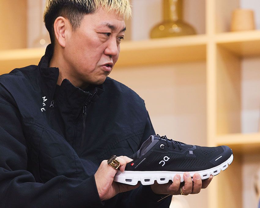 ニューバランス、アシックスetc.最新「ブラックスニーカー」をミタスニーカーズ国井さんが厳選！ - 33枚目の画像