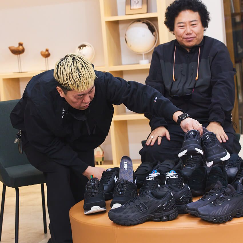 ニューバランス、アシックスetc.最新「ブラックスニーカー」をミタスニーカーズ国井さんが厳選！ - 27枚目の画像