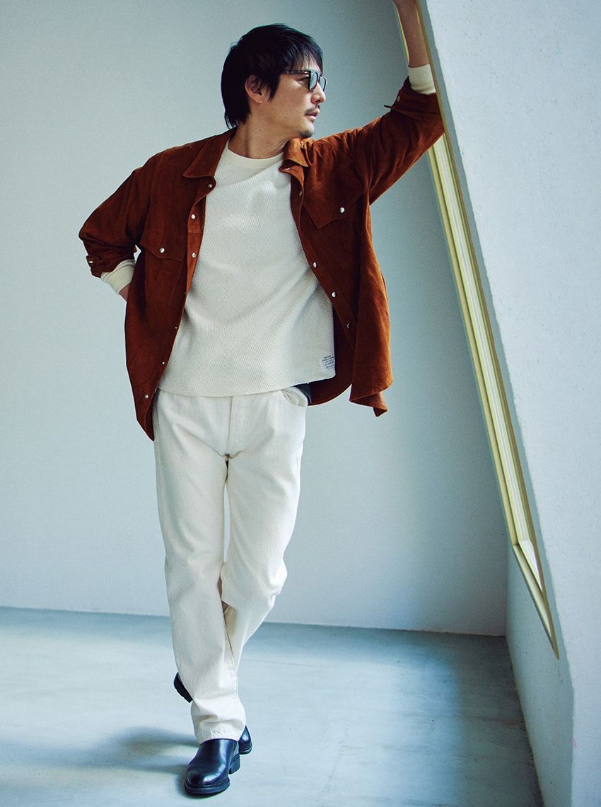 白デニムならカラーコーデが格段に大人っぽくなる！ベージュやブラウンの上品グラデコーデ3選 - 2枚目の画像