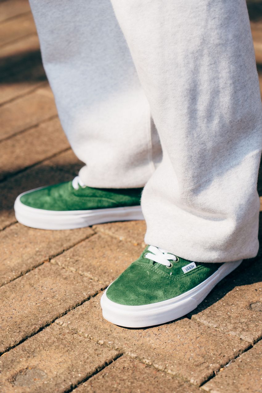 ヴァンズ「オーセンティック」は“挿し色”としても超優秀だった！3名の洒落者たちのコーデ論 - 5枚目の画像