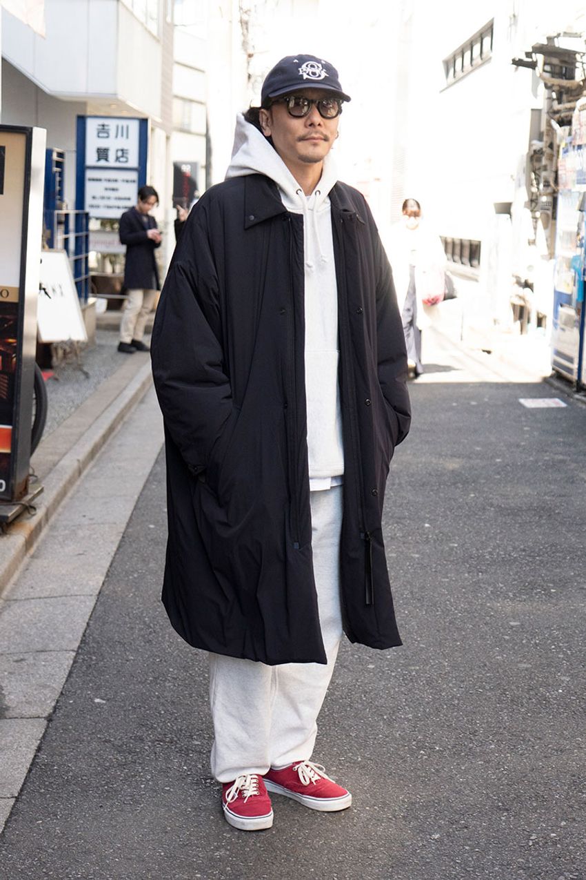 ヴァンズ「オーセンティック」は“挿し色”としても超優秀だった！3名の洒落者たちのコーデ論 - 2枚目の画像