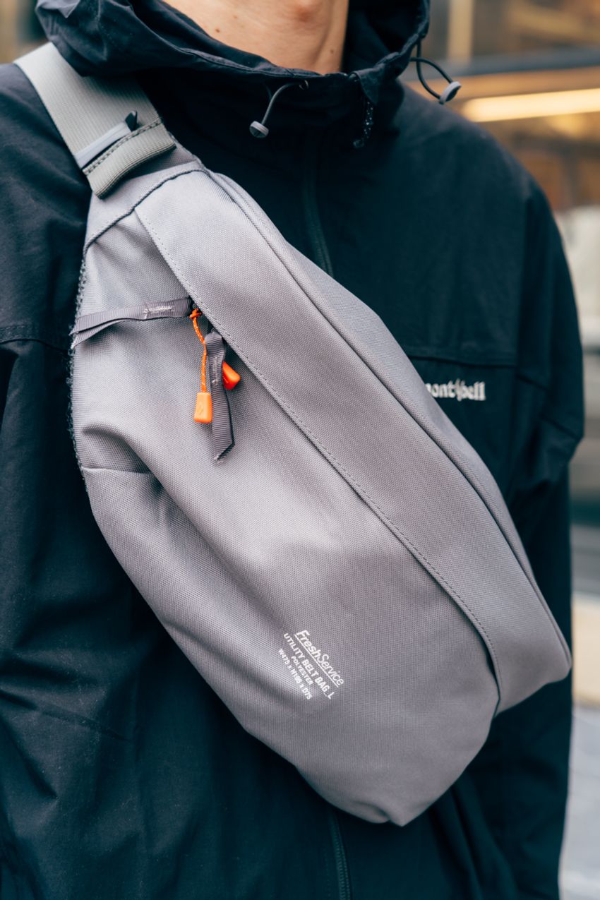 トレンドの「斜め掛けバッグ」、洒落者たちが実践した取り入れ方とブランド選び - 5枚目の画像