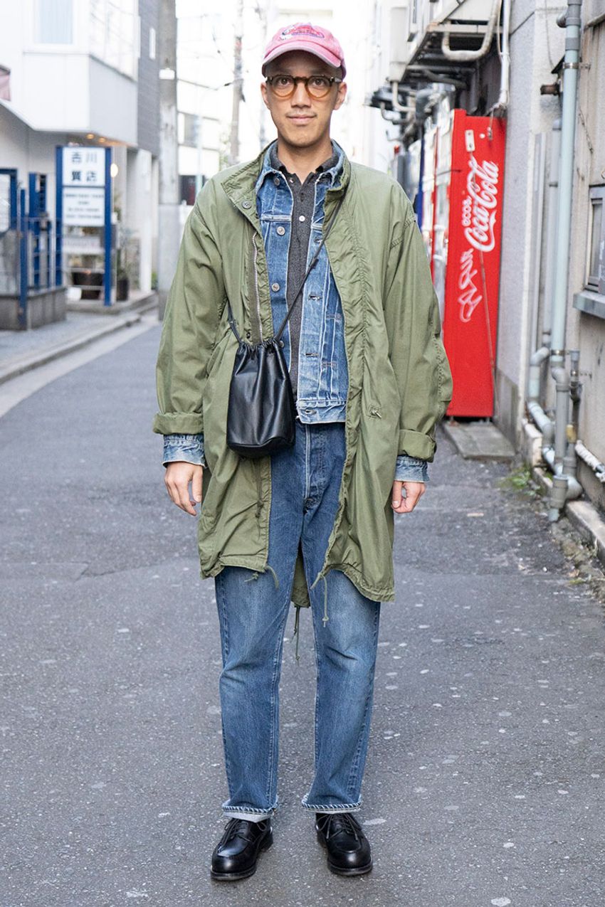 トレンドの「斜め掛けバッグ」、洒落者たちが実践した取り入れ方とブランド選び - 2枚目の画像