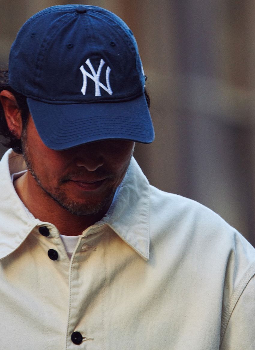 レッドウィング、ニューエラ、L.L.ビーン。アメカジ三種の神器を格上げする“白デニム”の効果効能 - 3枚目の画像