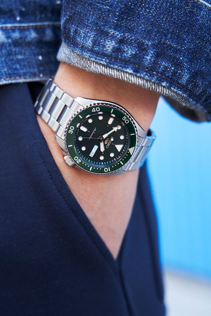 大人気「SEIKO」のダイバーズウォッチ、街ではみんな“きれいめスタイル”に合わせてた！ - 5枚目の画像