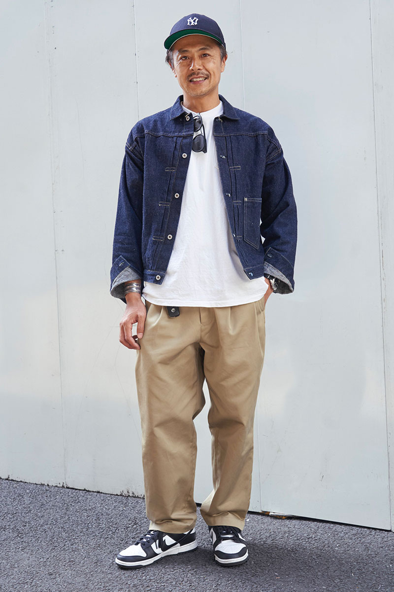 デニムジャケット×ディッキーズ」。春の王道コーデを最新スタイルに