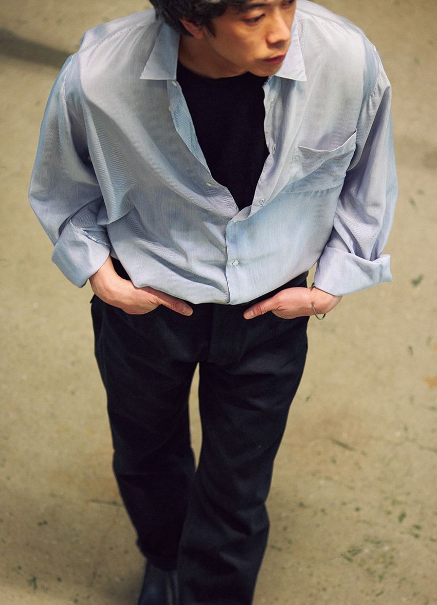 スラックス感覚ではく！“ブラックデニム”ならきれいめもカジュアルも一挙両得 - 4枚目の画像