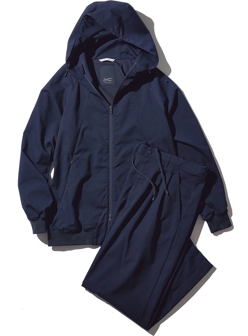 パーカ7万4800円、パンツ5万8300円／ともにデンハム（デンハム・ジャパン　03-3496-1086）