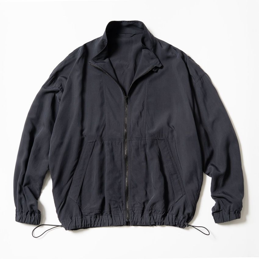 「イレーヴ」のトラックジャケット（菊池さん 私物）