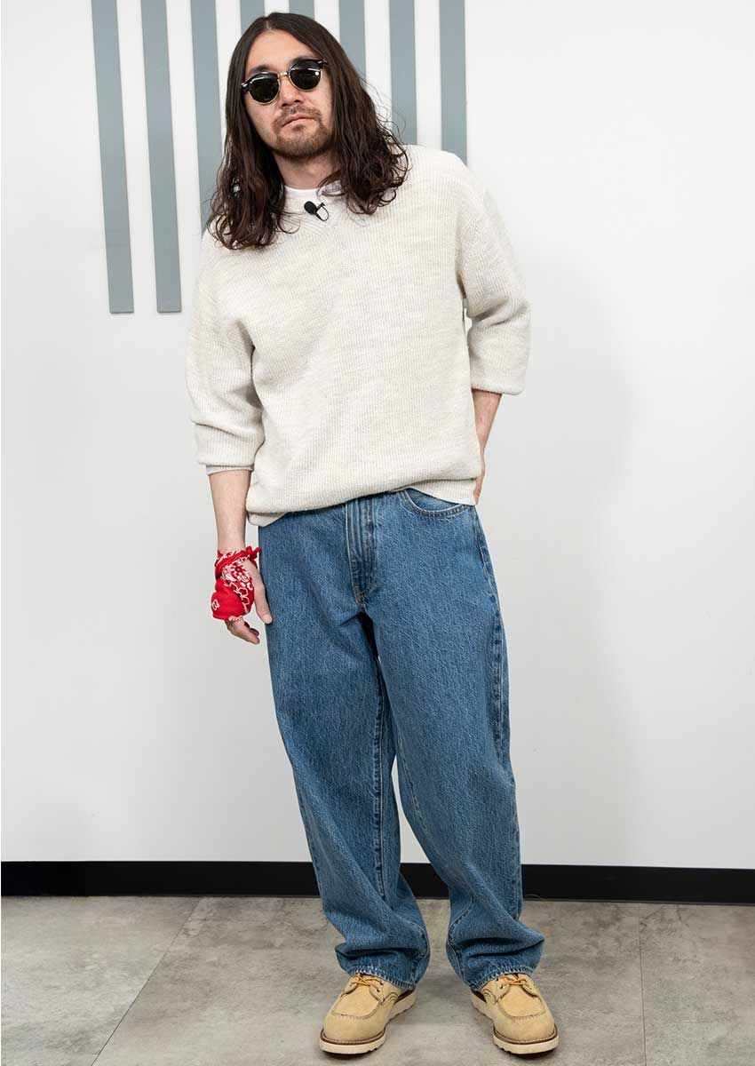 ササオカ（176cm、62kg）はリーバイス「578 バギージーンズ」の32インチを着用