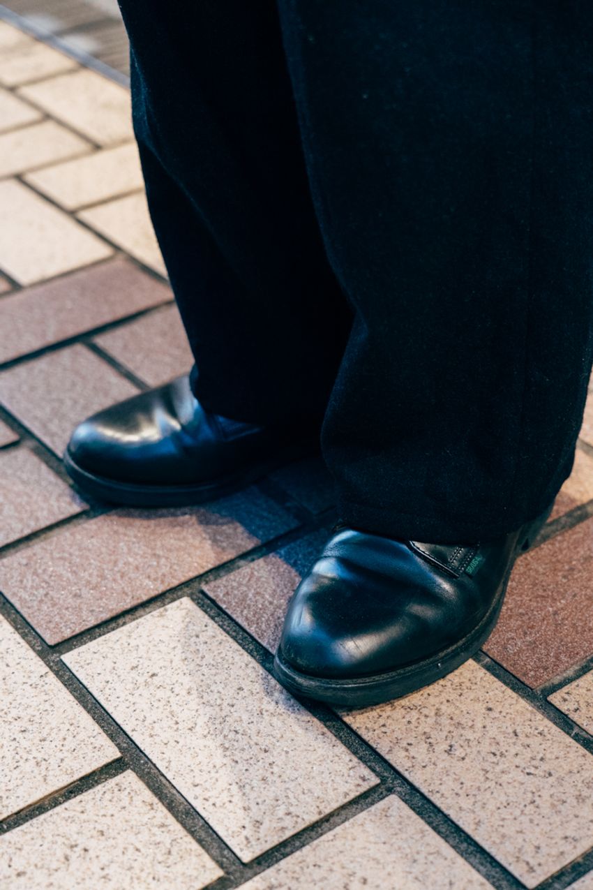 大人気「レッドウィング」、きれいめ派は今、“ポストマン”を選ぶ！3名のコーデをスナップで - 9枚目の画像