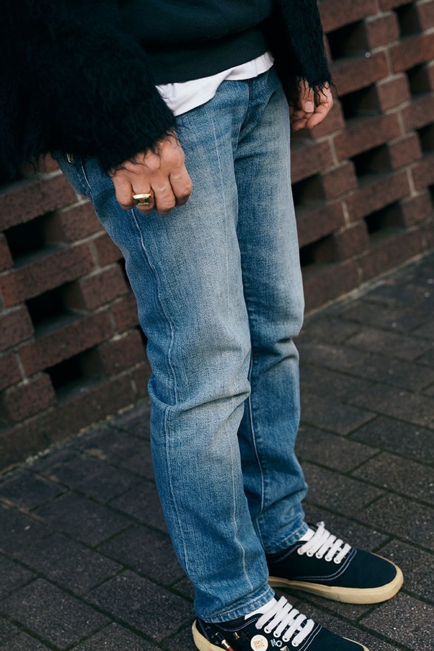 春夏のデニムはやっぱり”薄色”が気分！少年っぽくならない色、形、組み合わせ3例 - 7枚目の画像