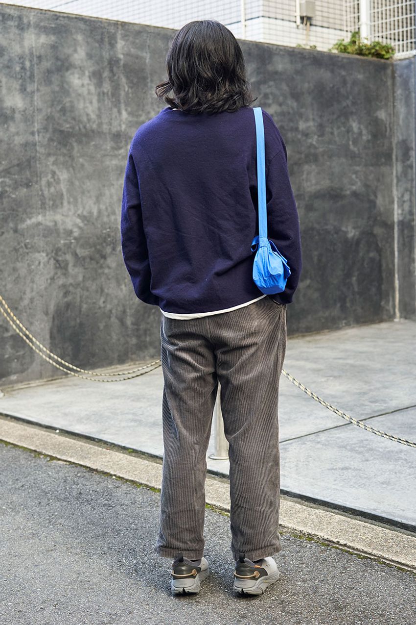 “薄手のニット”を品良く着れたらいい大人。サラッと着こなした街角の3好例！ - 5枚目の画像