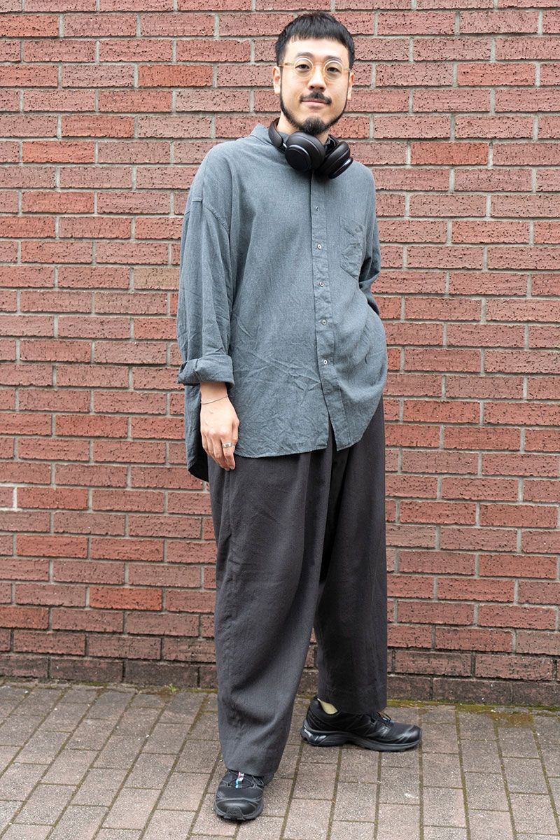 シャツ＝グラフペーパー