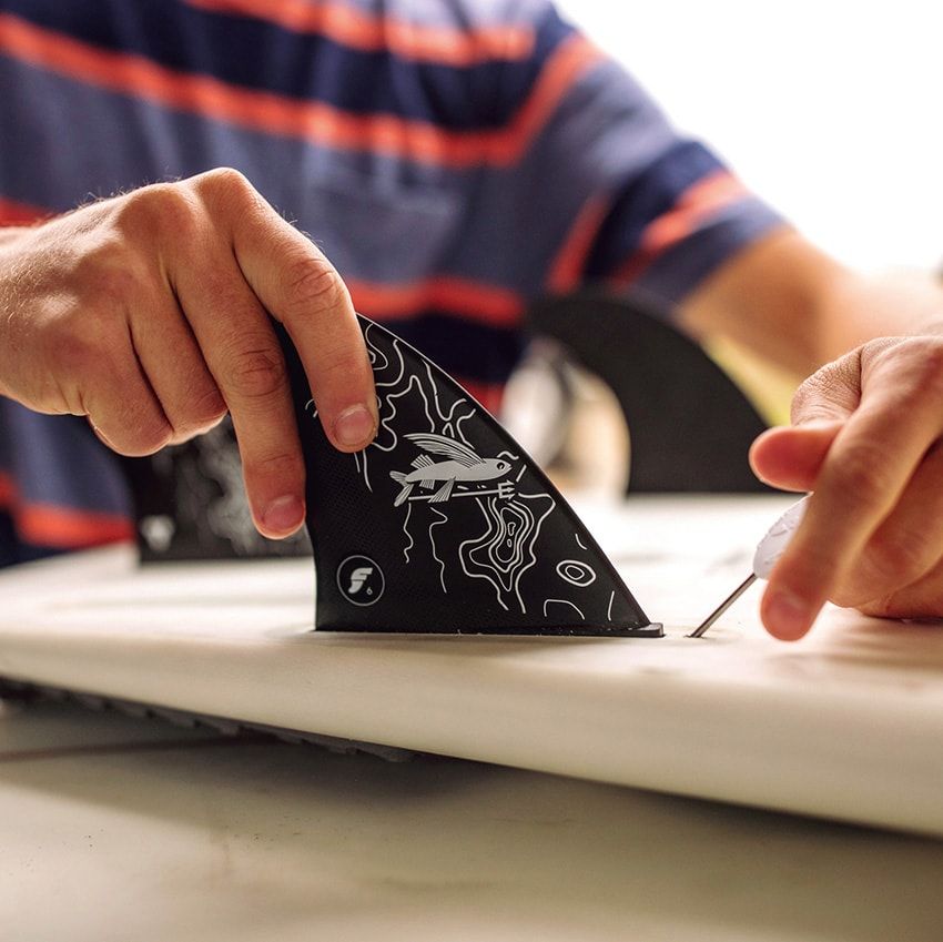 これまでには、最新技術を用いたハイパフォーマンスを追求するサーフボードのフィンメーカーであるフューチャーとパタゴニアがタッグを組んだプロダクトも展開。もちろん100%リサイクル漁網で作られる。 Tim Davis©2025Patagonia,Inc.