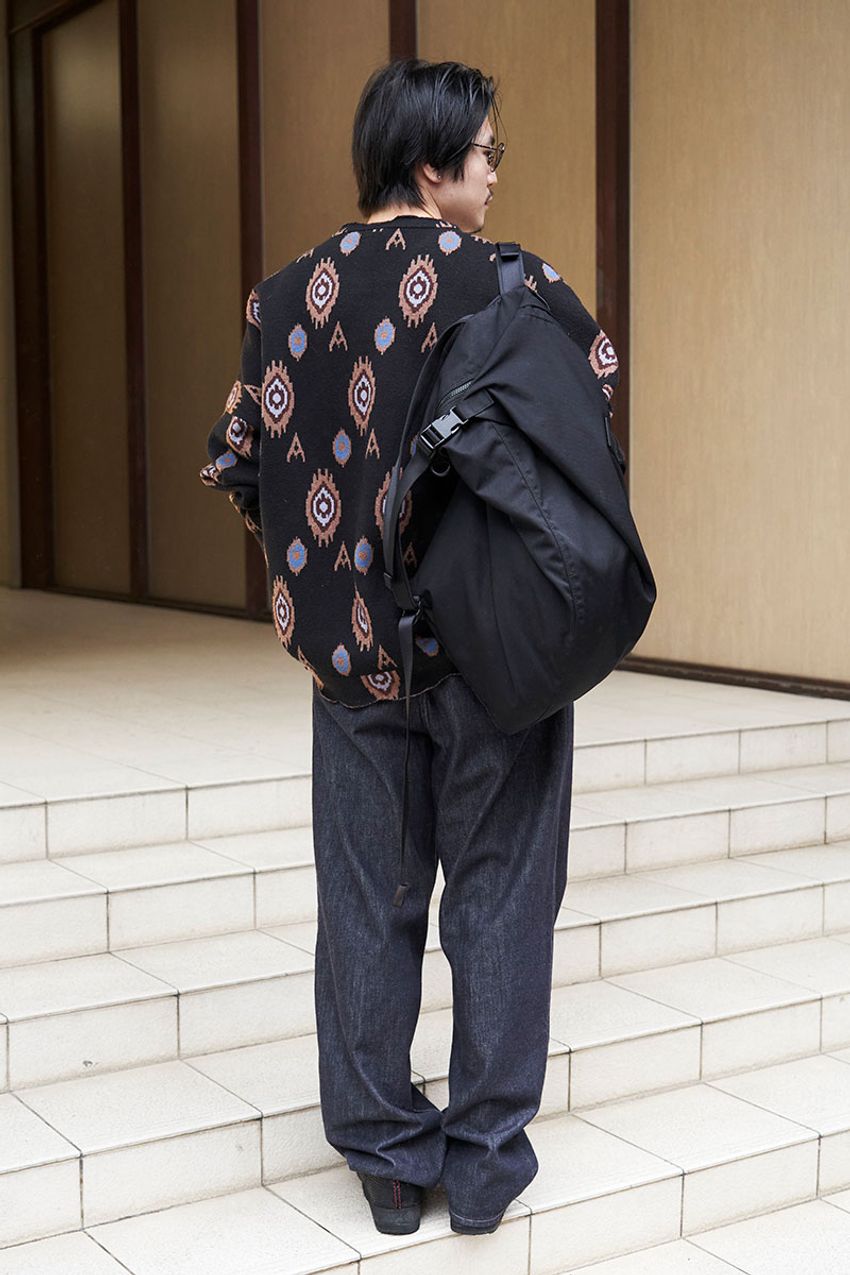 デニム選びのセンスがいい人、「グラフペーパー」愛用率高し！20代＆30代の着こなし好例3選 - 6枚目の画像