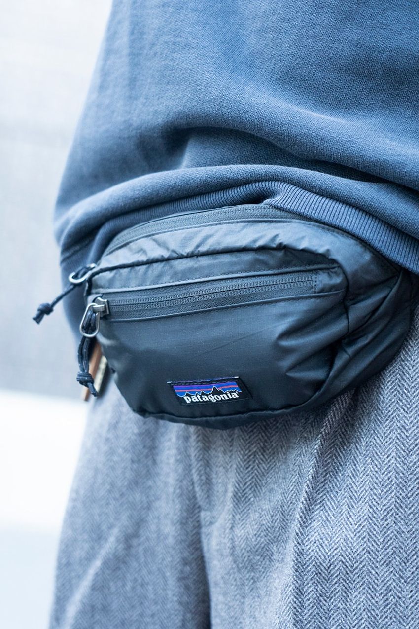 「スウェット姿を洒落させたい！」シンプルコーデがこなれた三者の着こなし術をスナップで - 4枚目の画像