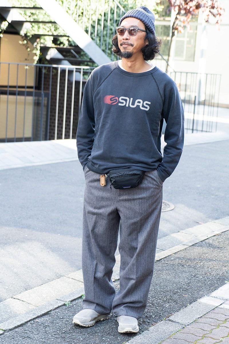 スウェット＝サイラス　サングラス＝ブラン　ニット帽＝無印良品