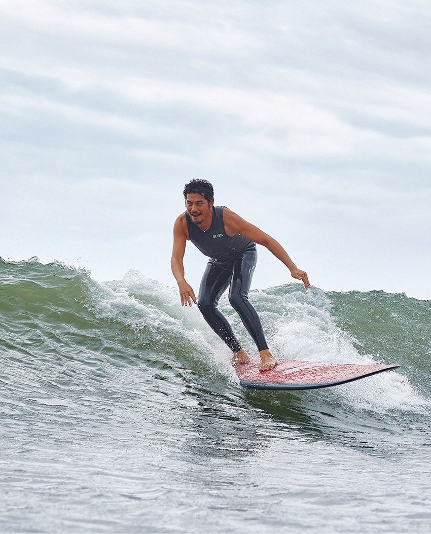 サーフィン好きな坂口憲二さんは今、ゴルフに夢中！「できれば生涯、サーフ＆ターフを続けたい」 - 1枚目の画像