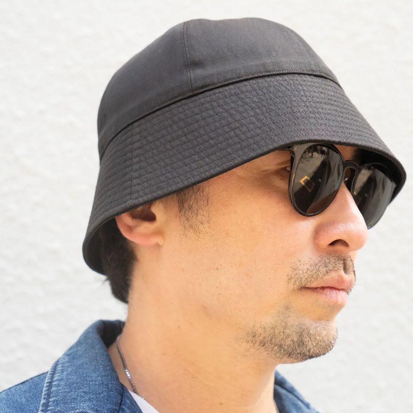 初夏の“バケットハット”コーデをSNAPで解説！デニム・オン・デニム、青グラデetc. - 3枚目の画像