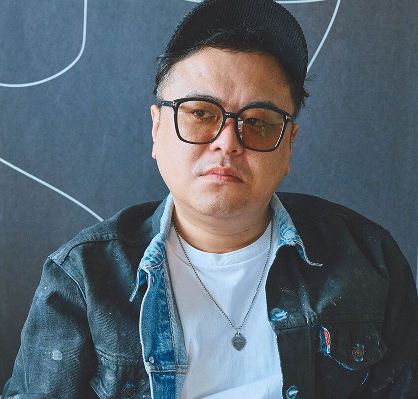 とろサーモン久保⽥の一軍アクセサリー11選！「⼤事な打ち合わせはゴールドネックレス。ただしNHKの場合……」 - 1枚目の画像