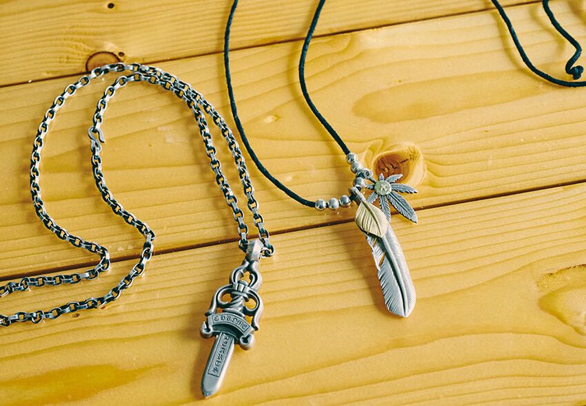 とろサーモン久保⽥の一軍アクセサリー11選！「⼤事な打ち合わせはゴールドネックレス。ただしNHKの場合……」 - 2枚目の画像