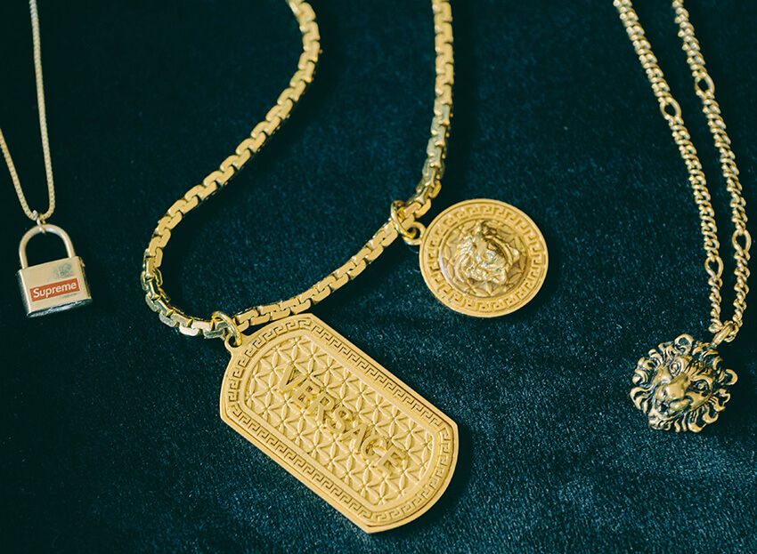 とろサーモン久保⽥の一軍アクセサリー11選！「⼤事な打ち合わせはゴールドネックレス。ただしNHKの場合……」 - 9枚目の画像