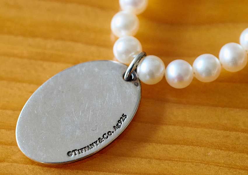 裏部分にはしっかりとTiffany &Coのロゴが刻まれているのだ。