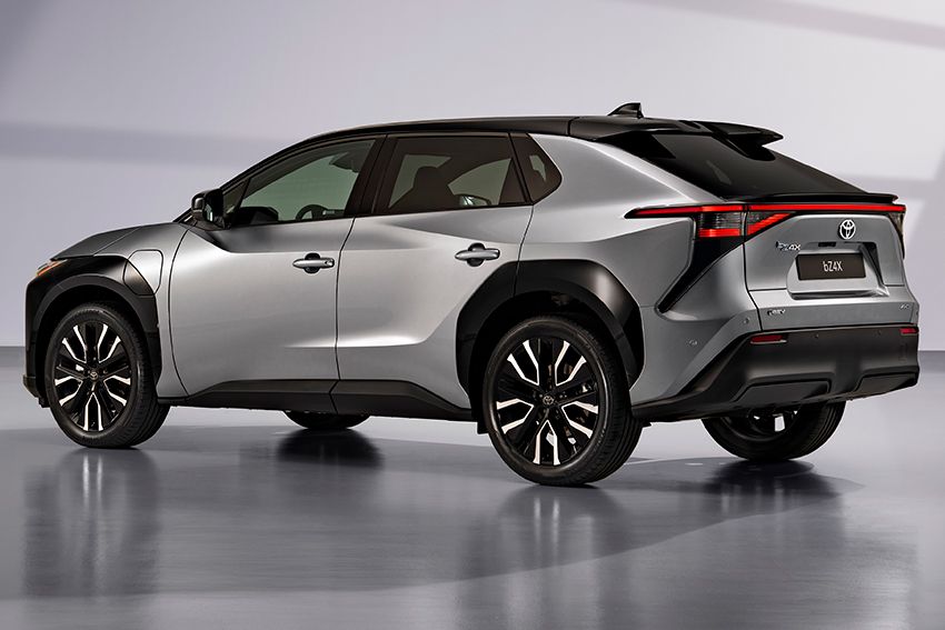 4WDモデルは1500kgまでのけん引が可能。