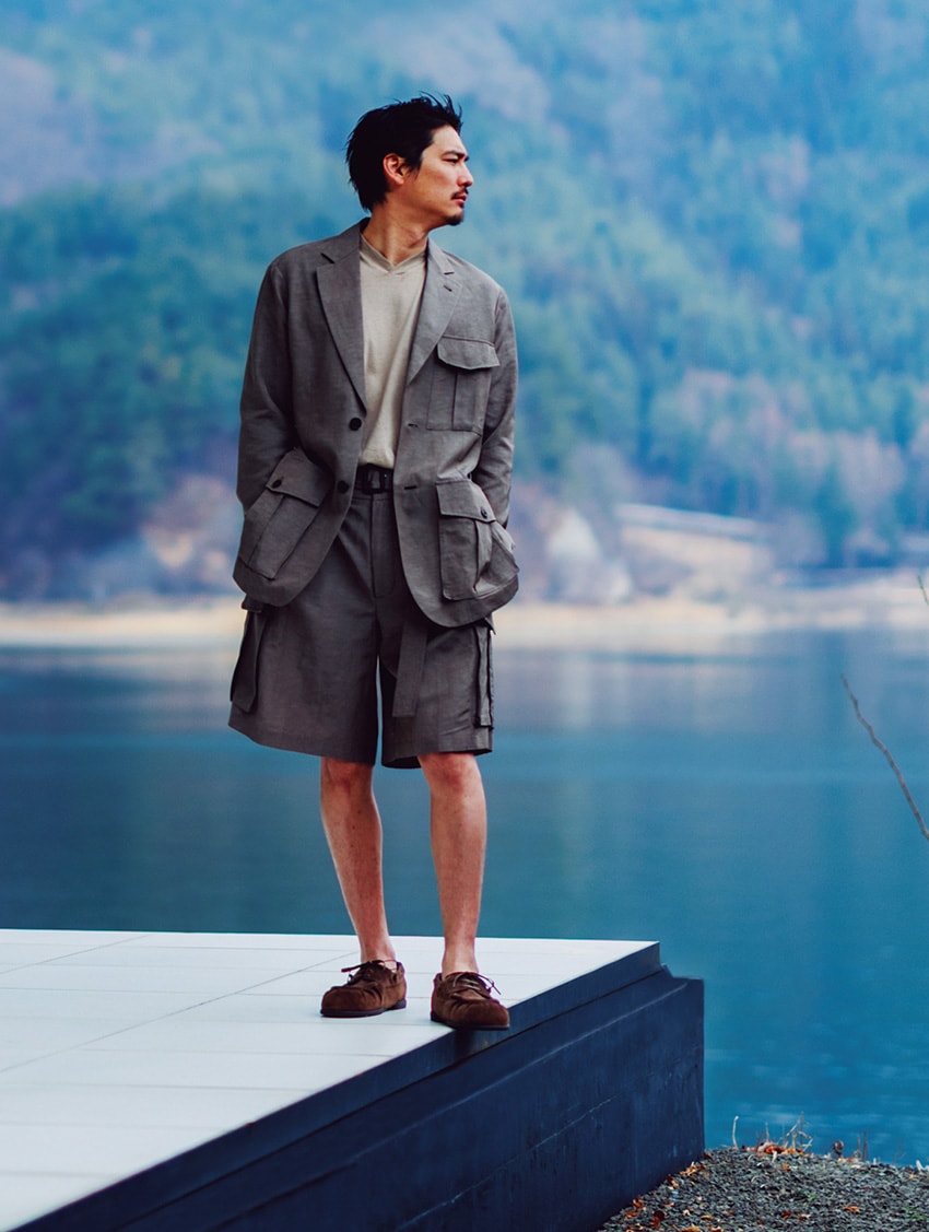 色彩豊かな「エンポリオ アルマーニ」の新作で、自然界のカラー