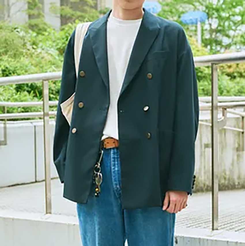 最近気になるキレイめジャケット。休日カジュアルに取り入れた3人のコーデ集 - 1枚目の画像