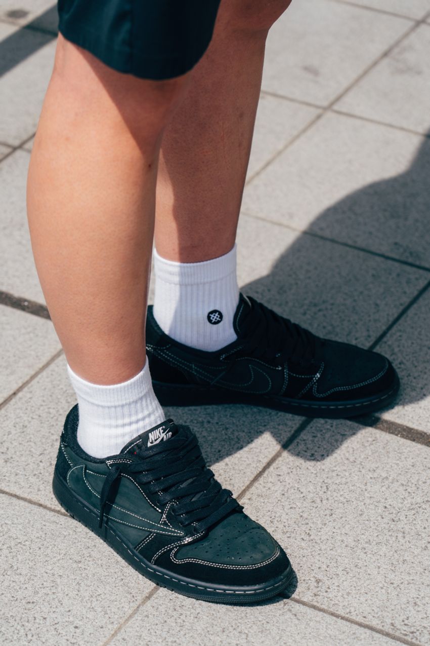 ショーツと相性のいい“キャラ立ちスニーカー”。みんなが合わせたブランドとモデルは？ - 7枚目の画像