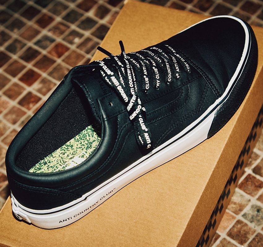 靴は「ヴァンズ」、ウェアは「パレス」。スタイリスト笹川陽介の“ストリート”なゴルフアイテム - 5枚目の画像