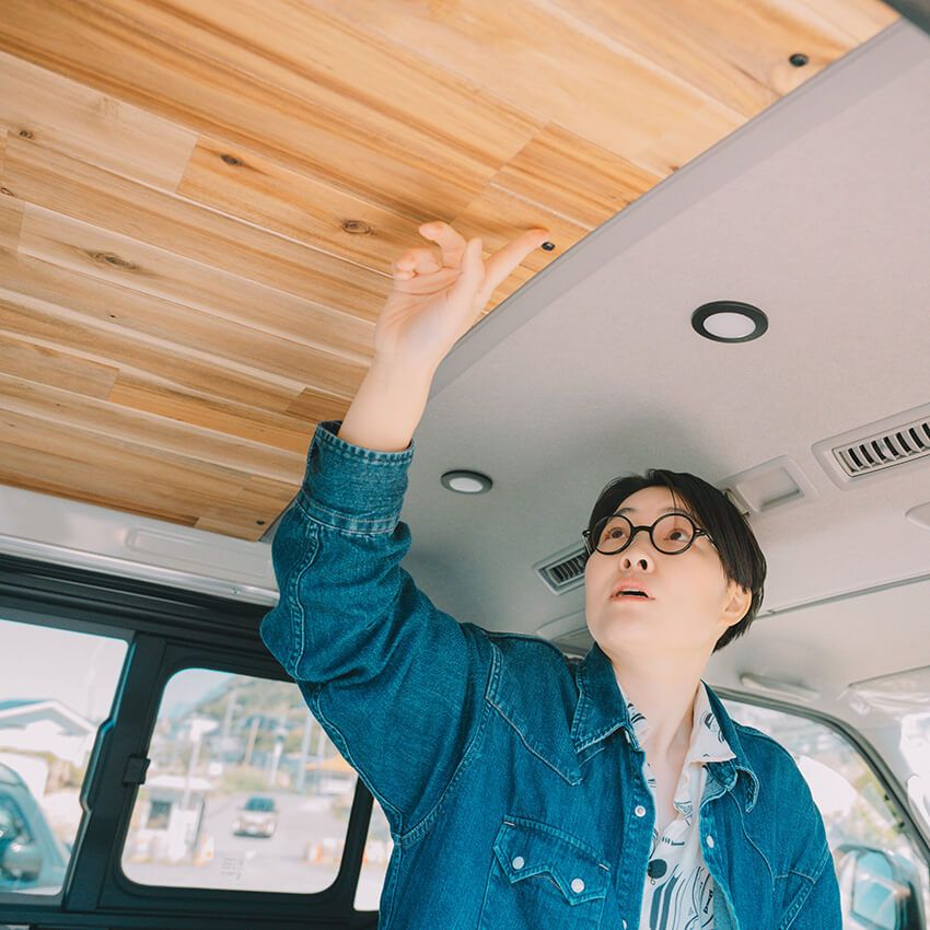 イモトアヤコの愛車“入手困難な特別ハイエース”を拝見！「女子ウケは悪い。でもオジサンには響く（笑）」 - 12枚目の画像