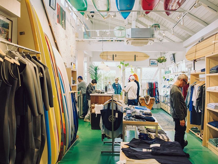 湘南の名店「カリフォルニア ジェネラルストア」でスナップ！スタイルある“潮っぽい”大人たち - 5枚目の画像