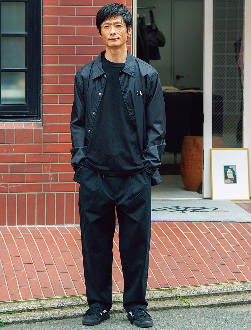 ジャケット、パンツ＝ともにSPC　ニット＝A.D.A.N