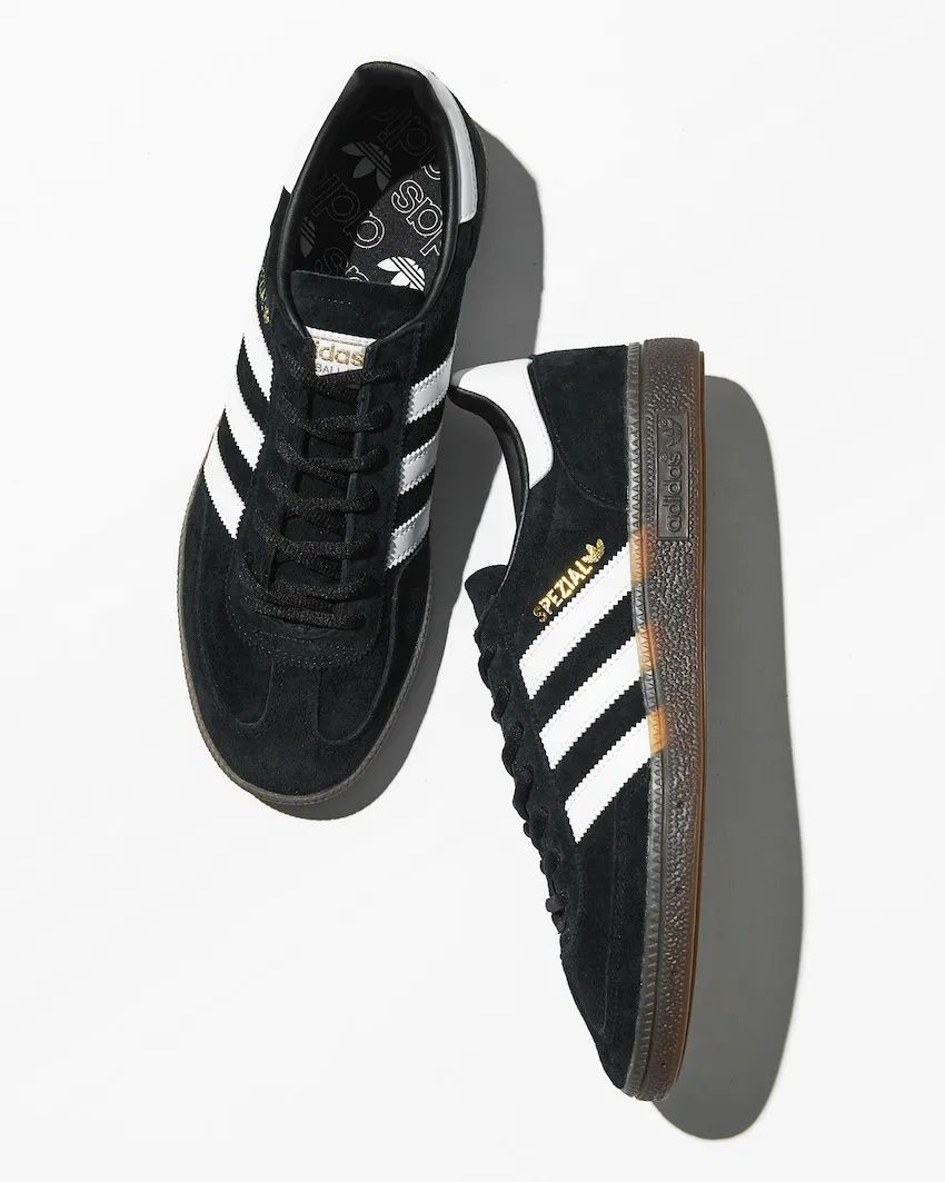 「ハンドボール スペツィアル」1万5400円／アディダス オリジナルス（アディダスお客様窓口　0570-033-033）